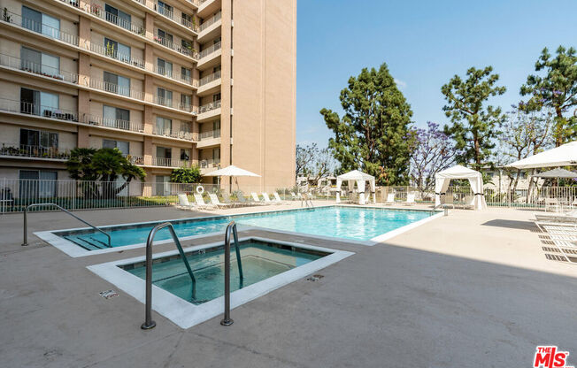 1 bed, 2 baths, 712 sqft, $3,600, Unit 518