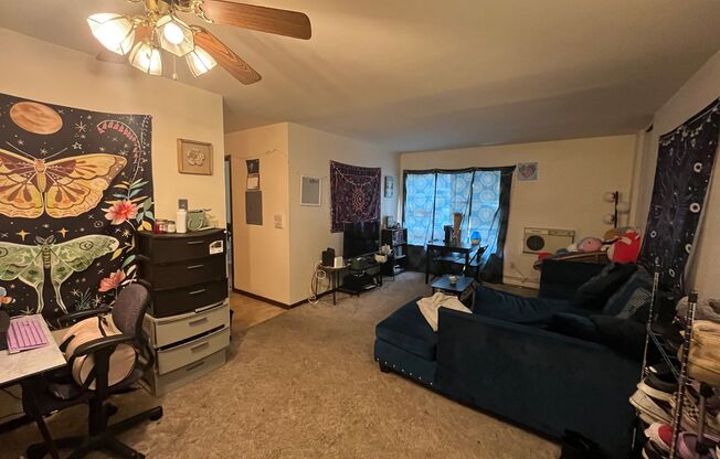 1 bed, 1 bath, $950, Unit 58