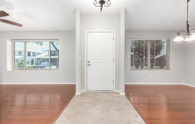 Gorgeous home in heart of Gilbert!