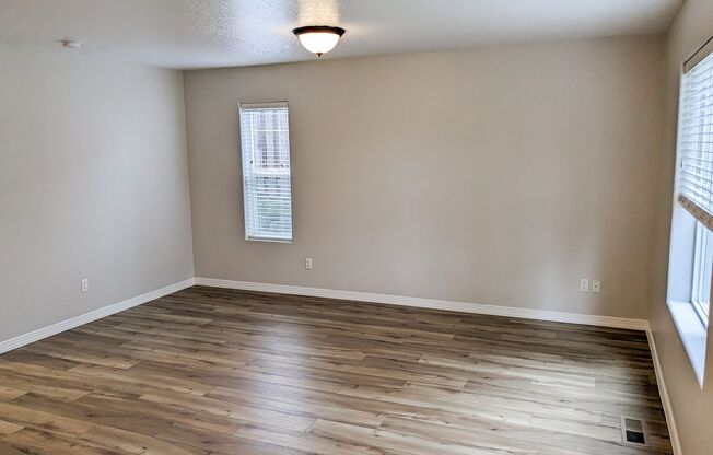 407 AND 409 MADRONA AVE SE