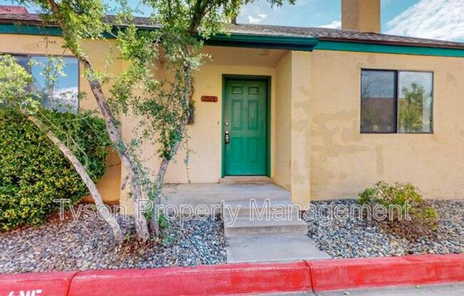 1515 LA CHARLES DR NE
