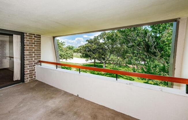 2 beds, 2 baths, 1,210 sqft, $1,950