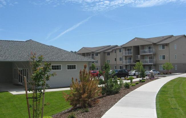 Beautiful Grounds at FOREST CREEK APARTMENTS, Spokane