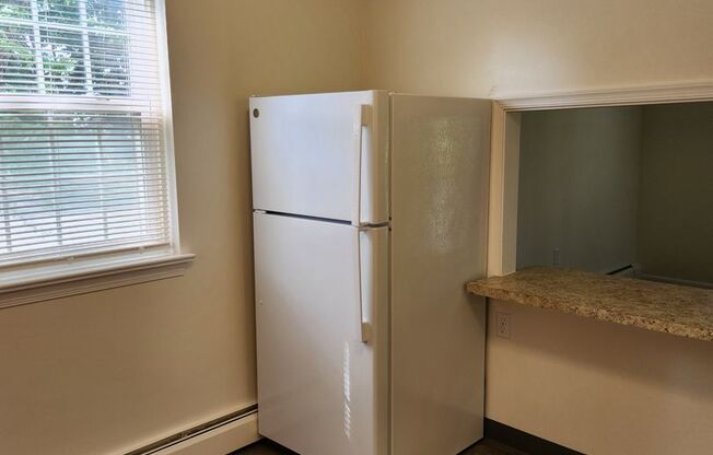 1 bed, 1 bath, 637 sqft, $1,180, Unit GL55011