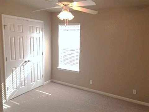 3 Bedroom 2 Bath off Clear Creek Move in Date July 10th