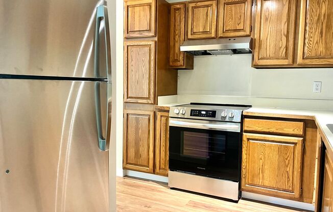 Bright & Airy 2bd Condo Close to Everything!