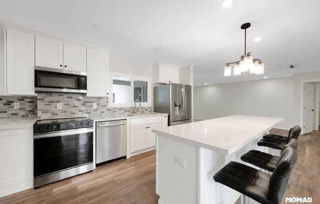 Spacious 5BR House in Glendale