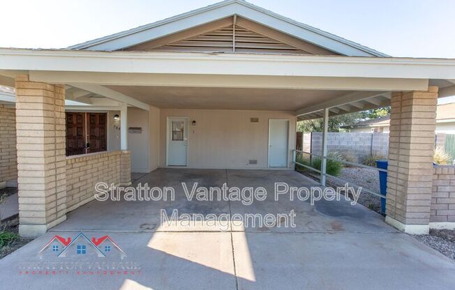 704 E LN JOLLA DR