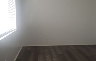 1 bed, 1 bath, $1,550, Unit 12