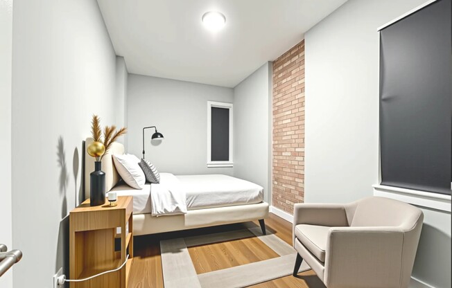 733 DEKALB AVE