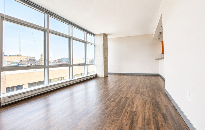 3 beds, 2 baths, 1,292 sqft, $2,795, Unit 802