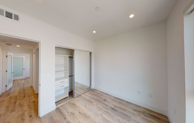 3 beds, 2.5 baths, 1,275 sqft, $3,598, Unit 414