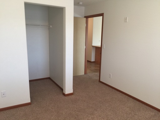 3 beds, 2 baths, 1,232 sqft, $1,425, Unit 413