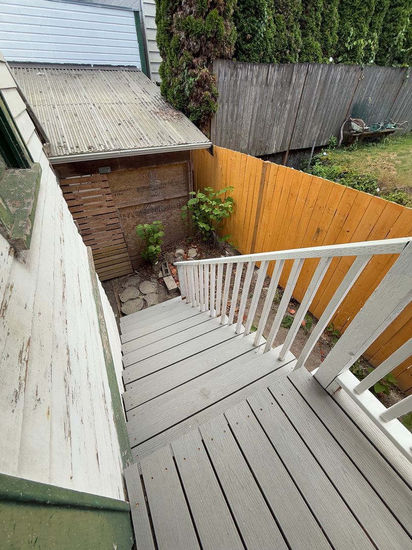 Completely renovated, university district, 2 bed, 2 bath.  hardwoods, bus line, walking to everything basement garage ample storage sliding barn door, beautifully renovated bathrooms, small yard,1 car garage. close to greenlake, Must see