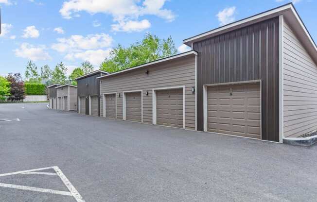 Dakota Flats Apartments in Spokane, Washington Garages