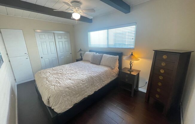 2 beds, 1 bath, $3,150