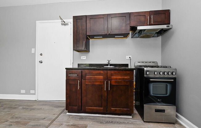 Studio, 1 bath, 270 sqft, $995, Unit 110