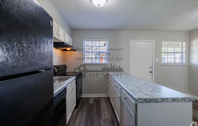 1 bed, 1 bath, 745 sqft, $710