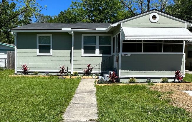 Renovated 3/1 Single Family home- Available for Immediate move in!