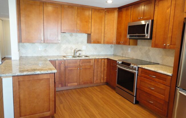San Carlos - Fully Remodeled - Two Story Townhouse