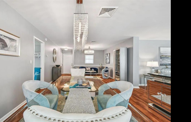 Beautiful 2-Bedroom Condo in a 55+ Community – St. Petersburg, FL