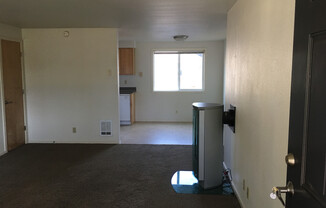 2 beds, 1 bath, 715 sqft, $1,350, Unit 125.3