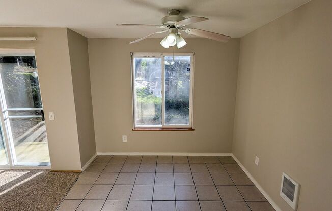 2 beds, 2 baths, 950 sqft, $1,350, Unit 23