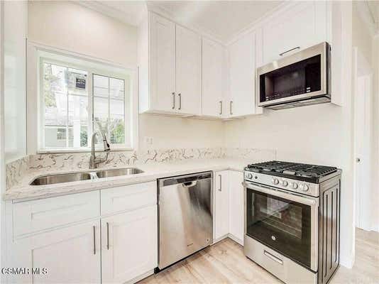 1 bed, 1 bath, 420 sqft, $2,400