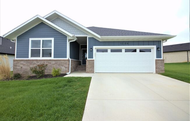 Gorgeous 3 bedroom in Nixa!