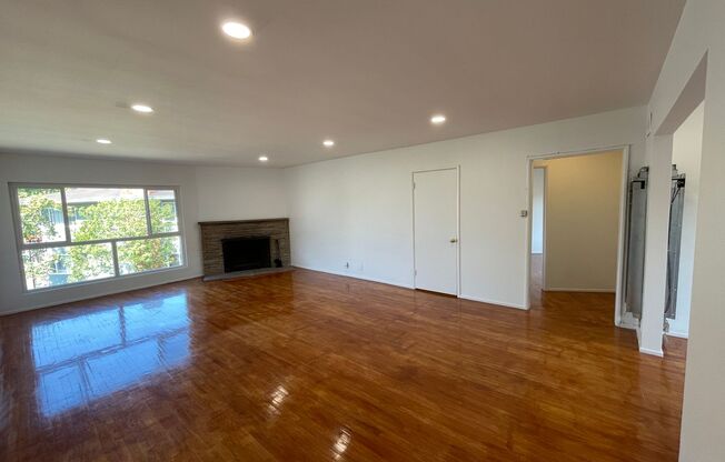 BA Amberwood (#701)