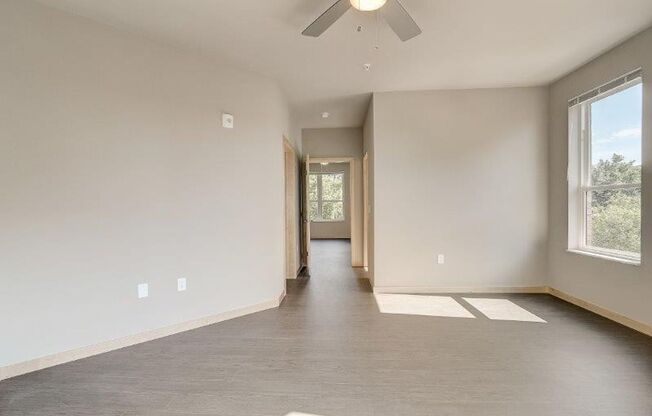 2 beds, 2 baths, 998 sqft, $2,625, Unit 301