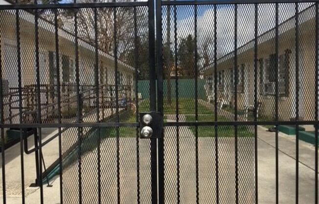 Studio, 1 bath, $850, Unit 326- Unit 7