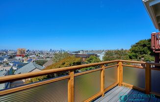 Bernal Heights: Single Family Home w/ Views, 2 Decks, 2 Lofts & Office