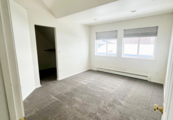 2323 E 68 AVE