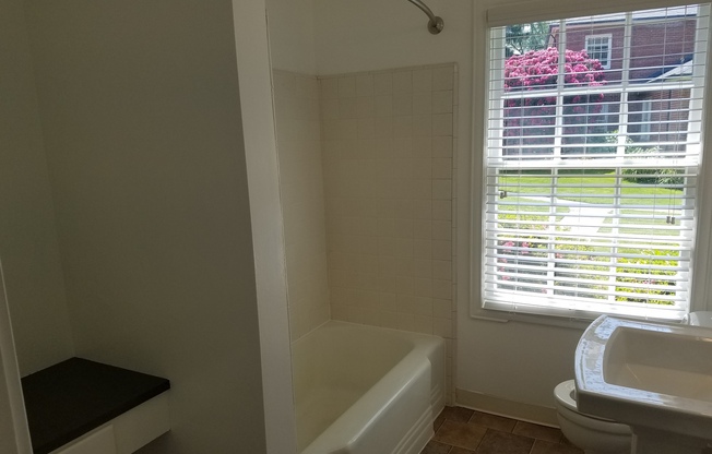 1 bed, 1 bath, 616 sqft, $1,695, Unit 23