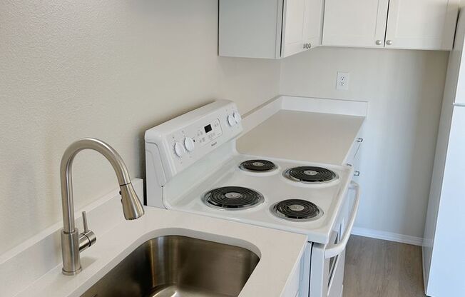 2 beds, 1 bath, $1,625, Unit 62