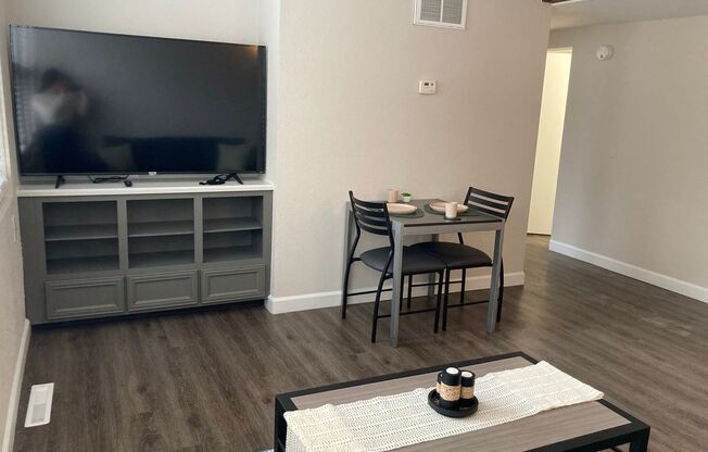 2 beds, 1 bath, 766 sqft, $1,410