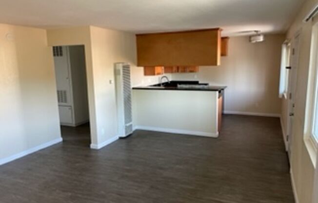 2 beds, 1 bath, 650 sqft, $1,995, Unit M