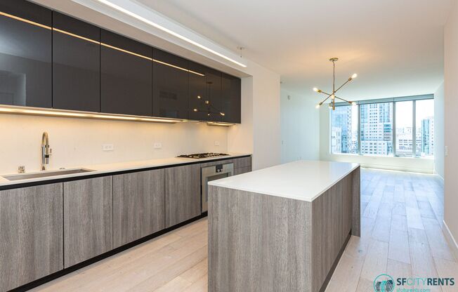 Rincon Hill: Bright & Spacious Condo w/ A/C, Valet Parking & Amenities Galore @ LUMINA