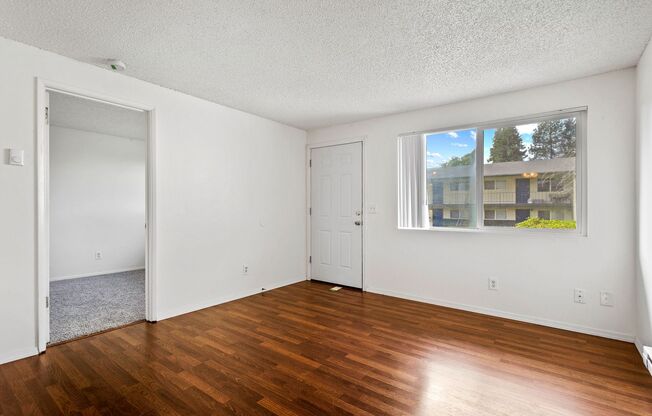 1 bed, 1 bath, 500 sqft, $1,195, Unit 43