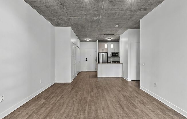 1 bed, 1 bath, 738 sqft, $2,725, Unit 503