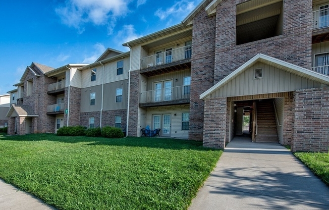 Scenic Station Apartments