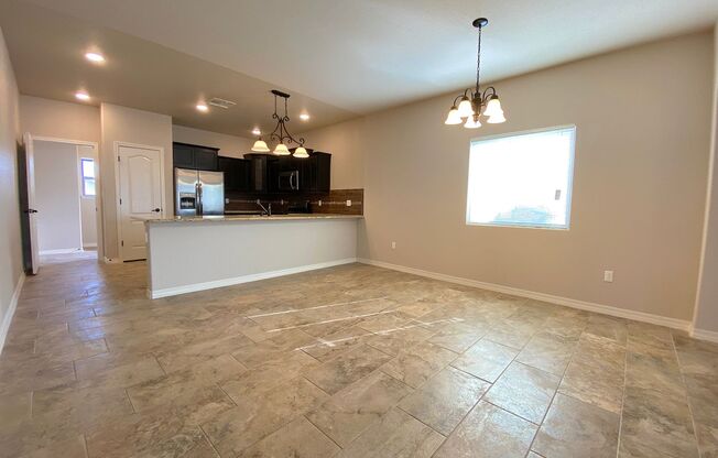 East El Paso 4 bed Refirg A/C