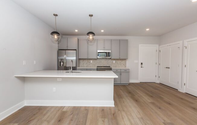 1 bed, 1 bath, 814 sqft, $2,795, Unit Apt # 307