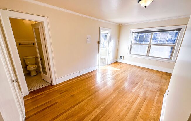 1 bed, 1 bath, 550 sqft, $1,450, Unit 305