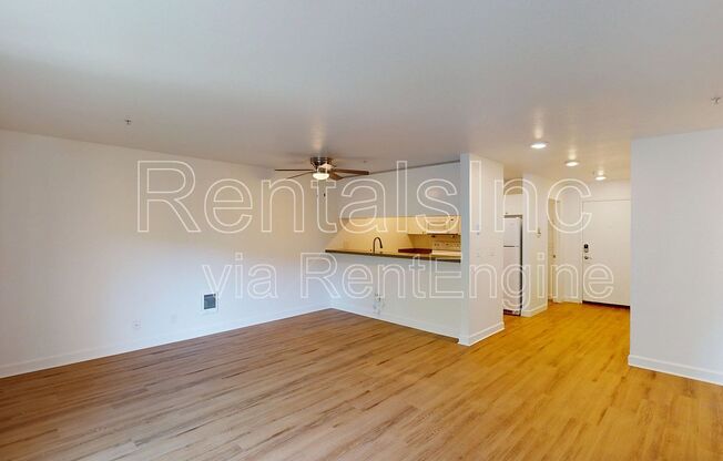 285 WOODLAND AVE