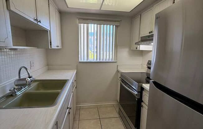 Cute Condo in Greenbriar