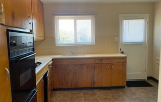 1 bed, 1 bath, $2,500