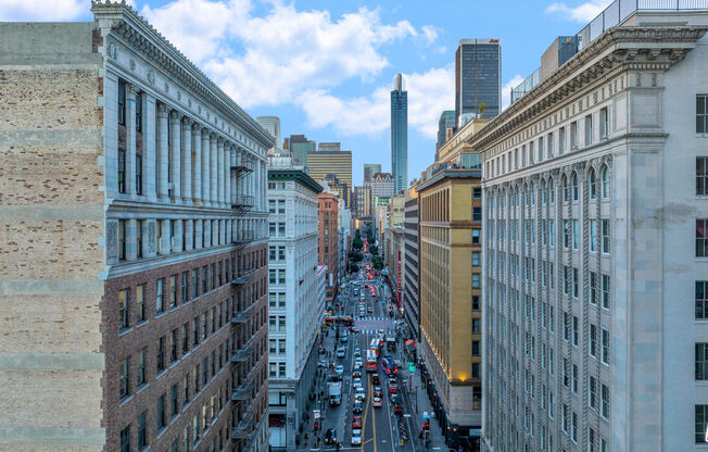 215 W 7th St