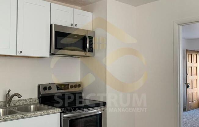 2 beds, 1 bath, 812 sqft, $1,350